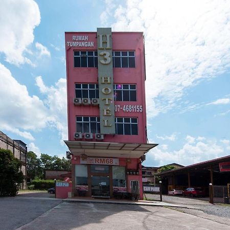 Super Oyo 90385 H3 Hotel Yong Peng Dış mekan fotoğraf