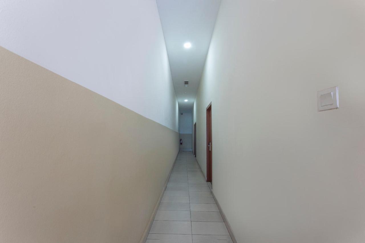 Super Oyo 90385 H3 Hotel Yong Peng Dış mekan fotoğraf