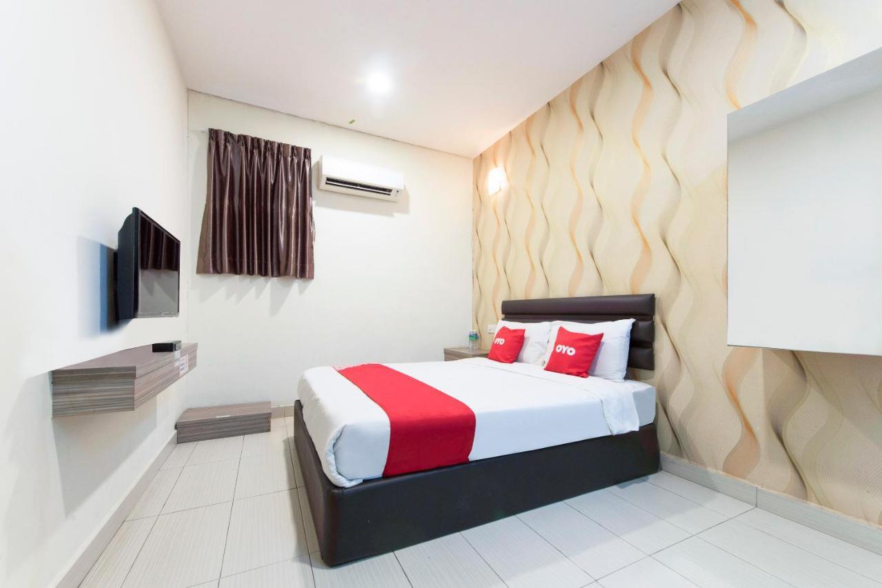 Super Oyo 90385 H3 Hotel Yong Peng Dış mekan fotoğraf