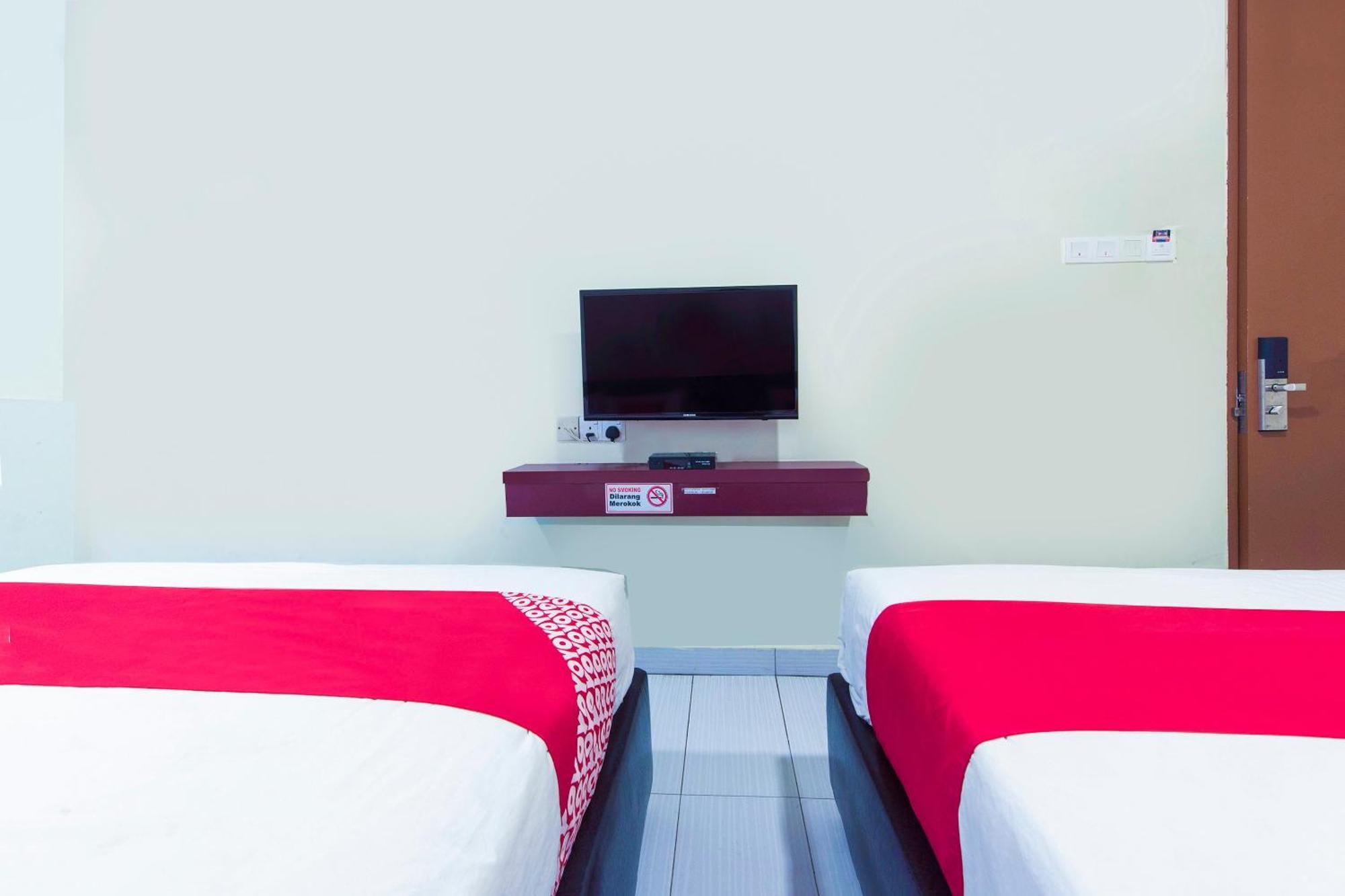 Super Oyo 90385 H3 Hotel Yong Peng Dış mekan fotoğraf