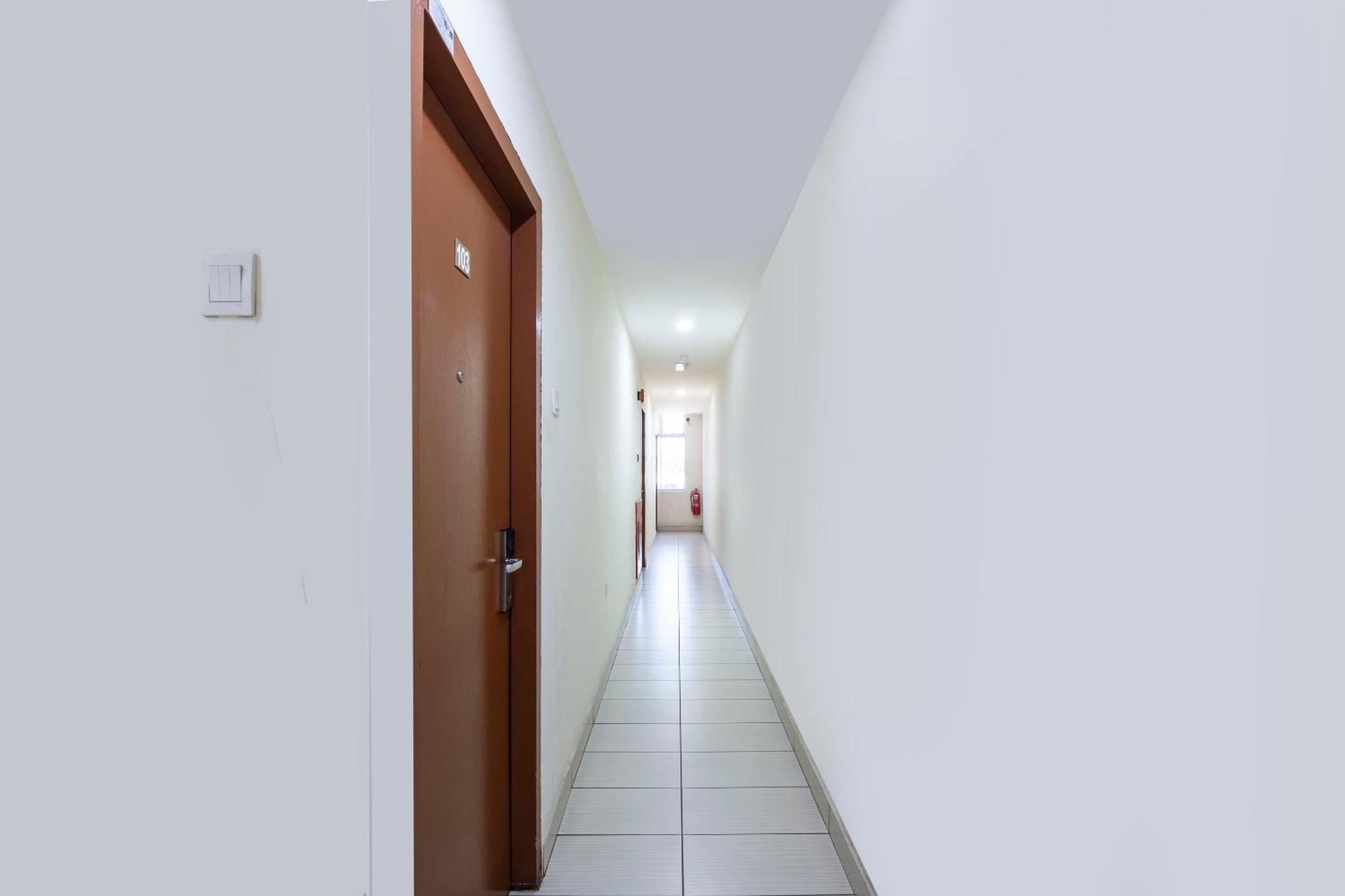 Super Oyo 90385 H3 Hotel Yong Peng Dış mekan fotoğraf
