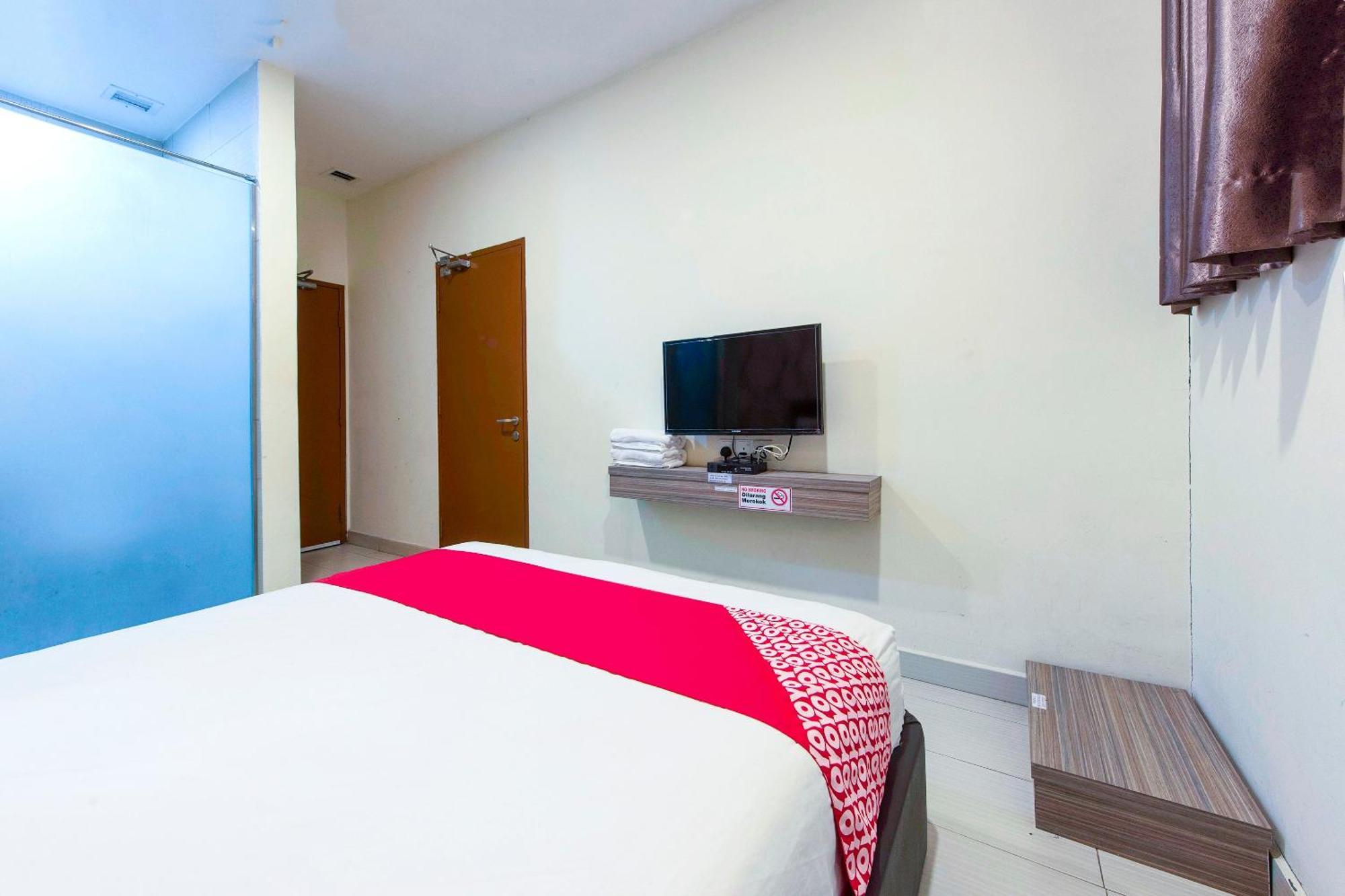 Super Oyo 90385 H3 Hotel Yong Peng Dış mekan fotoğraf